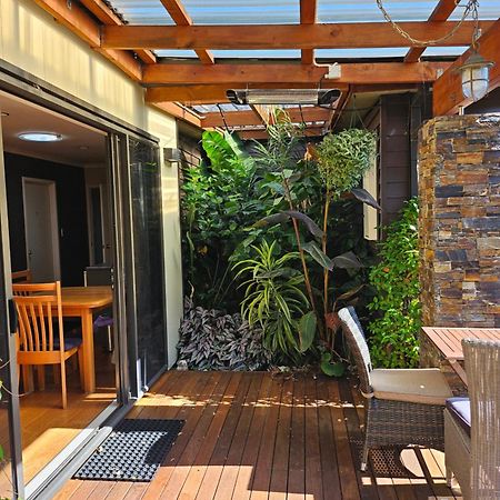 Heta Road B&B New Plymouth Esterno foto
