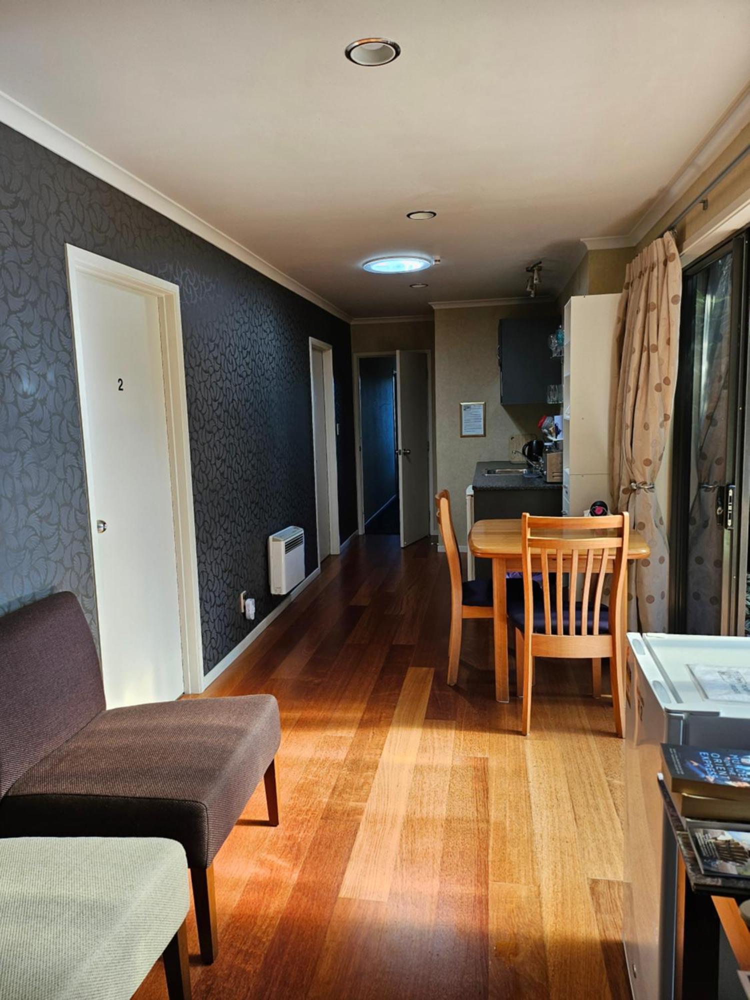Heta Road B&B New Plymouth Esterno foto