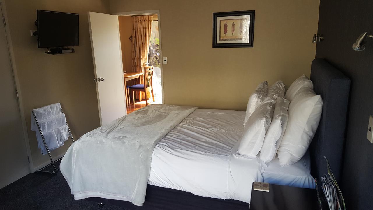 Heta Road B&B New Plymouth Esterno foto