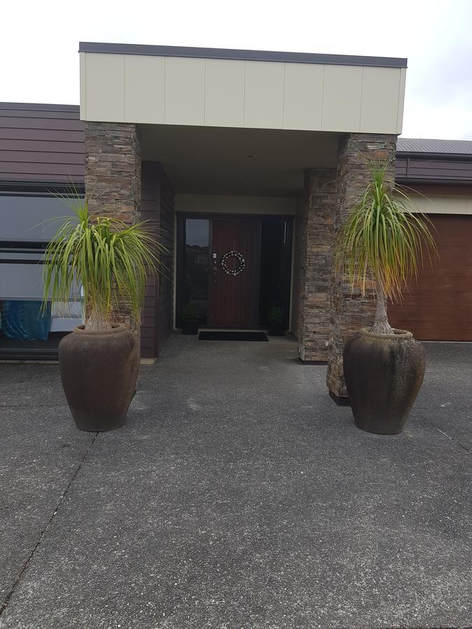 Heta Road B&B New Plymouth Esterno foto