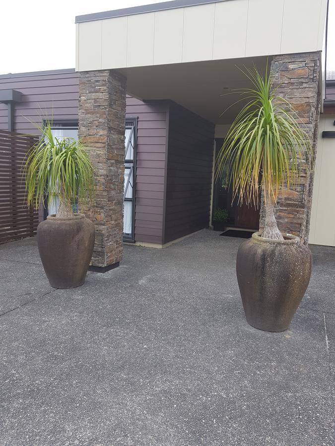 Heta Road B&B New Plymouth Esterno foto